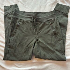 Athleta Trekking North Jogger in Dark Green